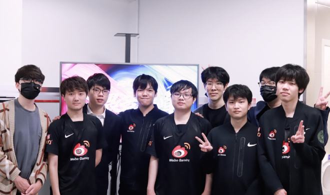 强的厚度和 强的厚度和