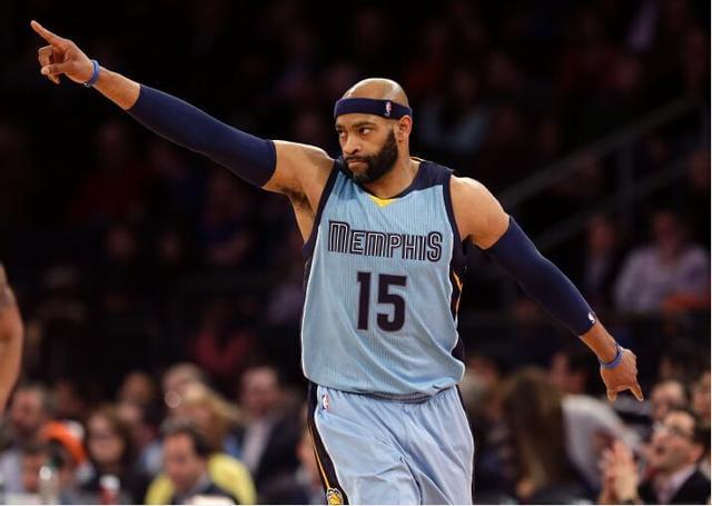 场上拼搏的 场上拼搏的